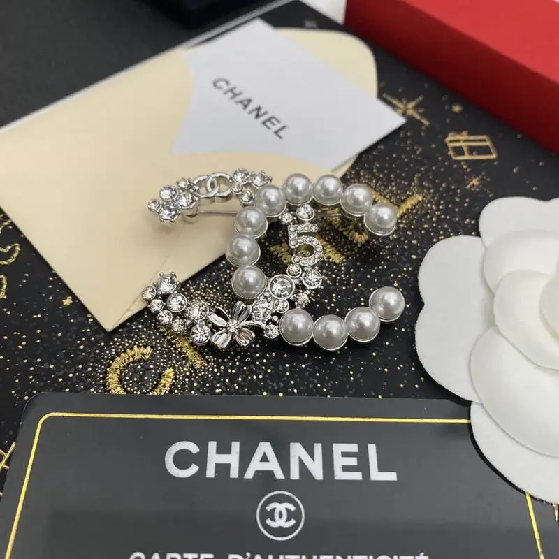 Chanel Brooch 1lyx84 (6)
